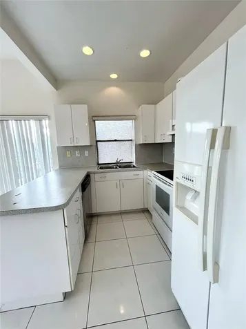 4850 SW 63rd Terrace Davie FL 33314
