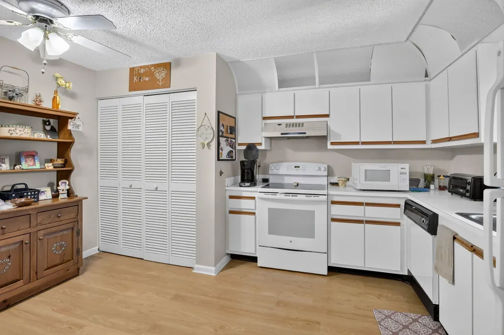 3610 NW 95th Terrace Sunrise FL 33351