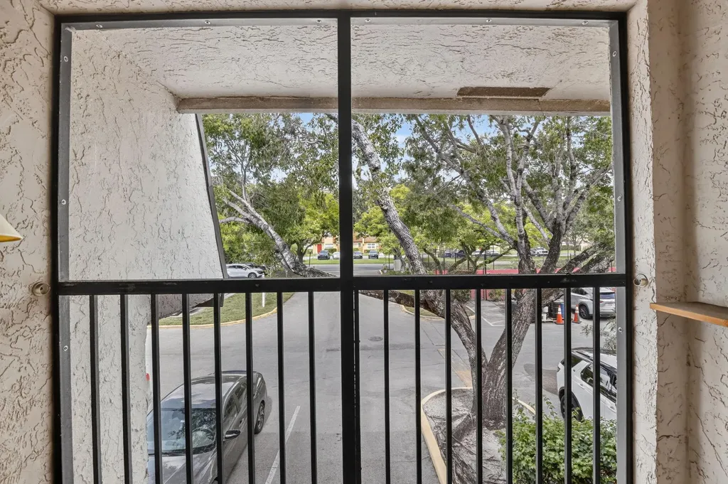 3610 NW 95th Terrace Sunrise FL 33351