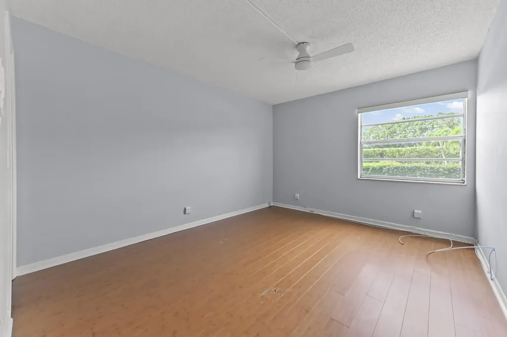 548 Capri L Delray Beach FL 33484