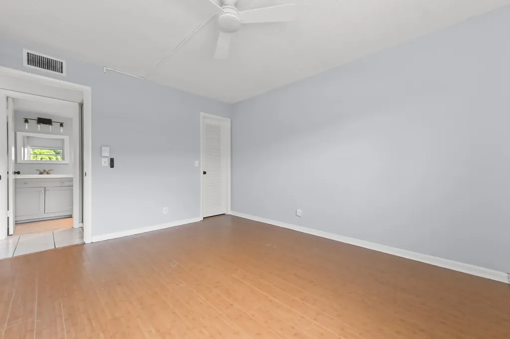 548 Capri L Delray Beach FL 33484