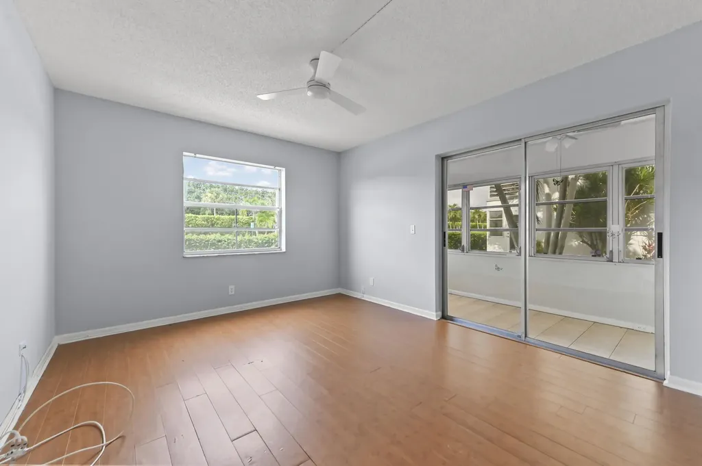 548 Capri L Delray Beach FL 33484