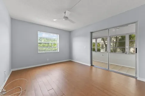 548 Capri L Delray Beach FL 33484