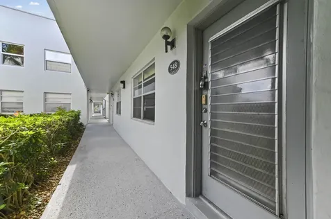 548 Capri L Delray Beach FL 33484