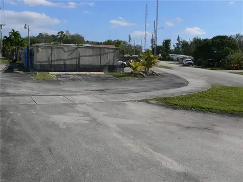 41 Williams Road West Park FL 33023