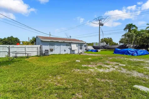 41 Williams Road West Park FL 33023