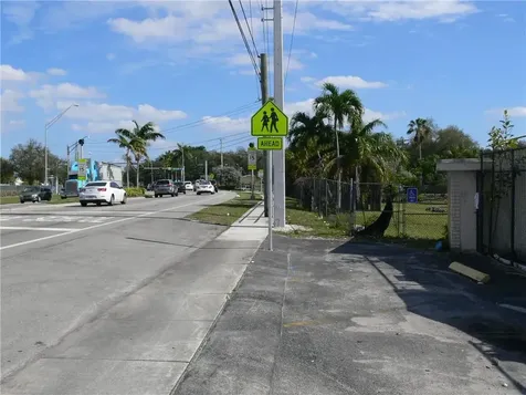 41 Williams Road West Park FL 33023