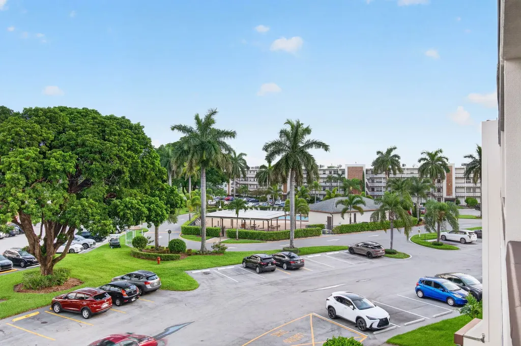 4039 Hythe C Boca Raton FL 33434