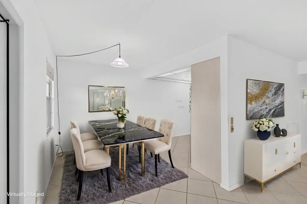 4039 Hythe C Boca Raton FL 33434