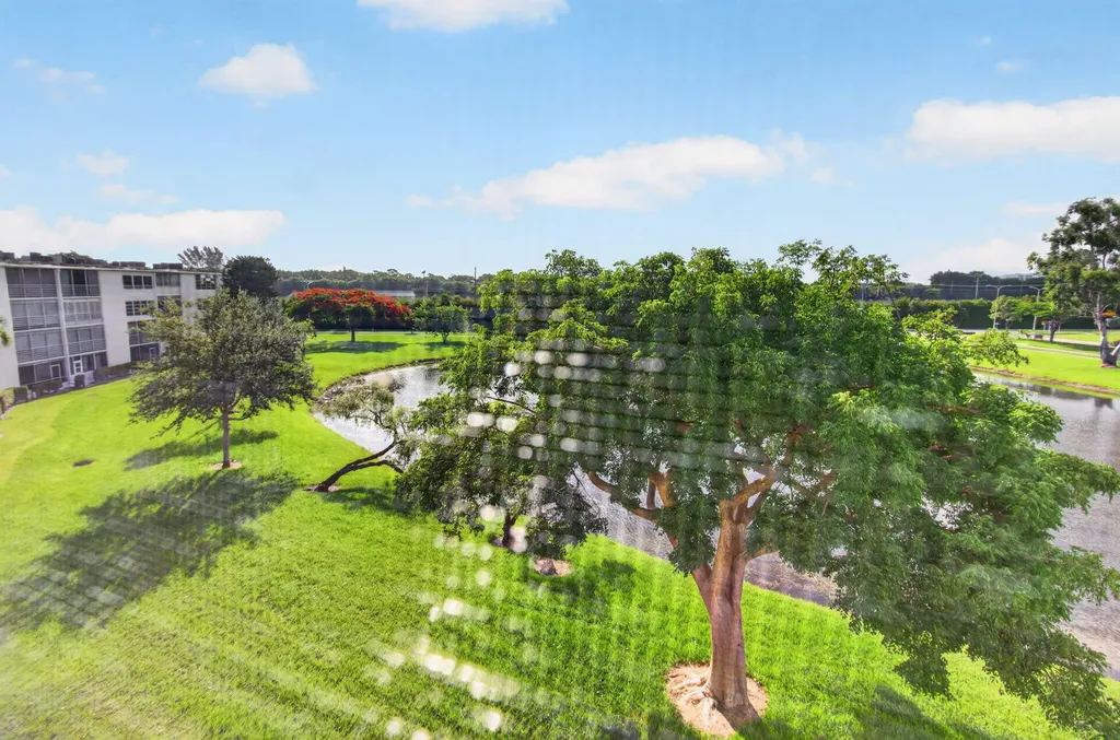 4039 Hythe C Boca Raton FL 33434