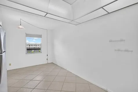 4039 Hythe C Boca Raton FL 33434