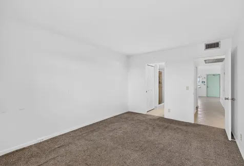 4039 Hythe C Boca Raton FL 33434