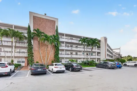 4039 Hythe C Boca Raton FL 33434