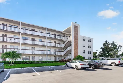 4039 Hythe C Boca Raton FL 33434