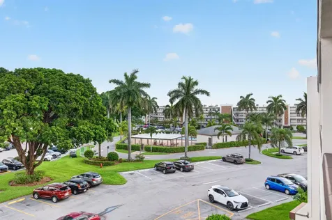 4039 Hythe C Boca Raton FL 33434