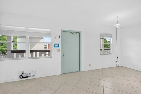 4039 Hythe C Boca Raton FL 33434