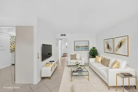 4039 Hythe C Boca Raton FL 33434