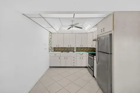 4039 Hythe C Boca Raton FL 33434