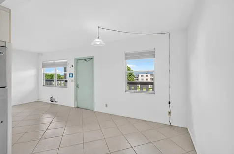 4039 Hythe C Boca Raton FL 33434