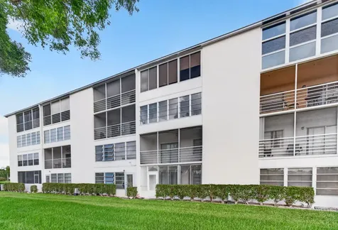 4039 Hythe C Boca Raton FL 33434