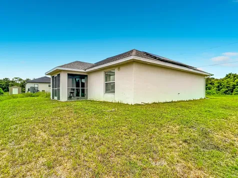 2501 E 17th Street Lehigh Acres FL 33972