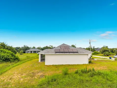2501 E 17th Street Lehigh Acres FL 33972