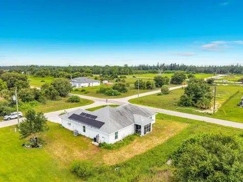 2501 E 17th Street Lehigh Acres FL 33972
