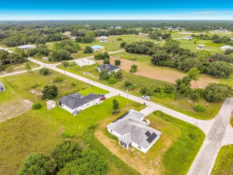 2501 E 17th Street Lehigh Acres FL 33972