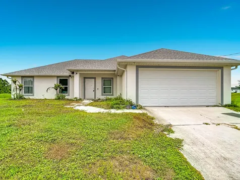 2501 E 17th Street Lehigh Acres FL 33972