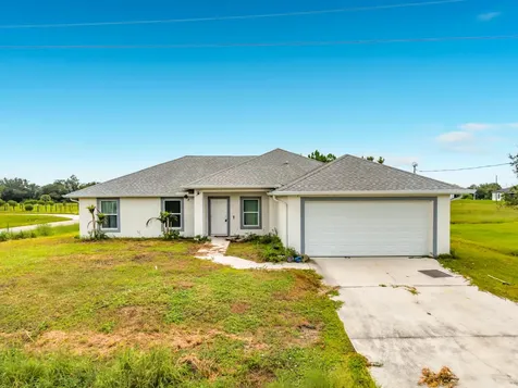 2501 E 17th Street Lehigh Acres FL 33972