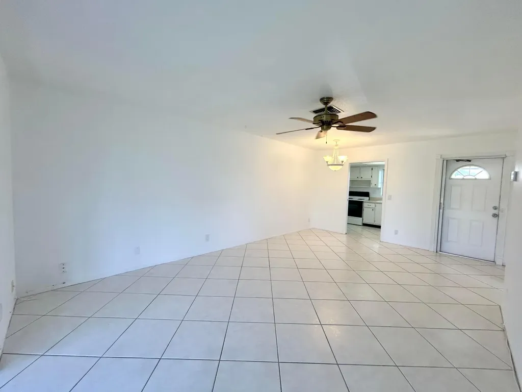 2885 Crosley Drive E West Palm Beach FL 33415