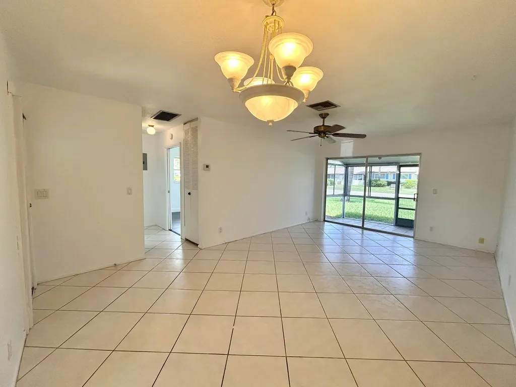 2885 Crosley Drive E West Palm Beach FL 33415