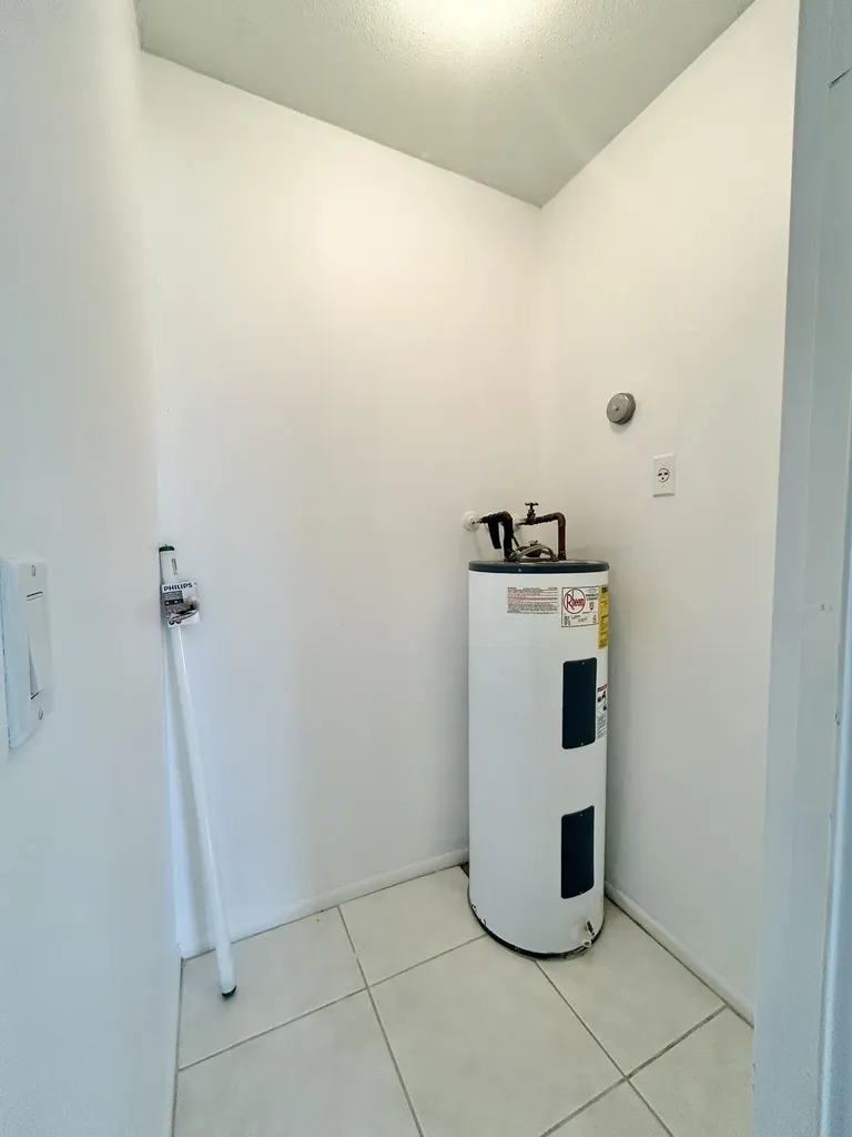 2885 Crosley Drive E West Palm Beach FL 33415