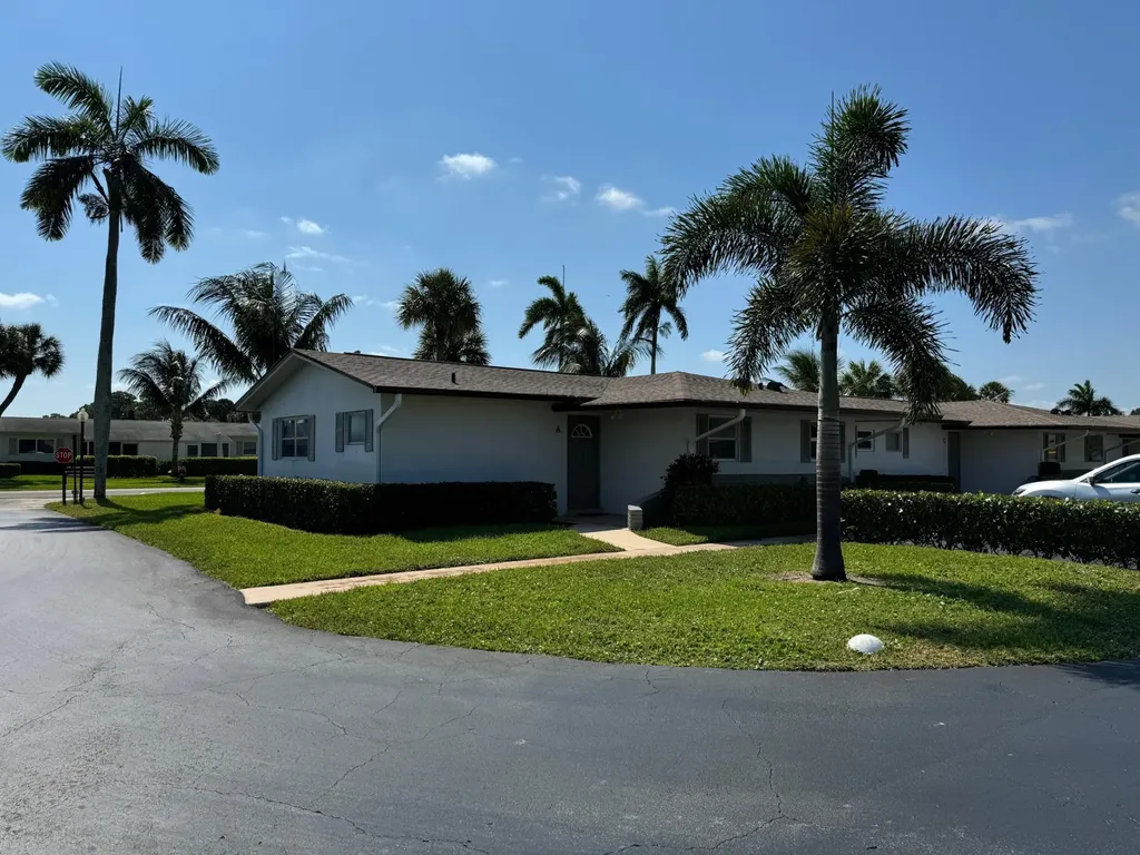 2885 Crosley Drive E West Palm Beach FL 33415