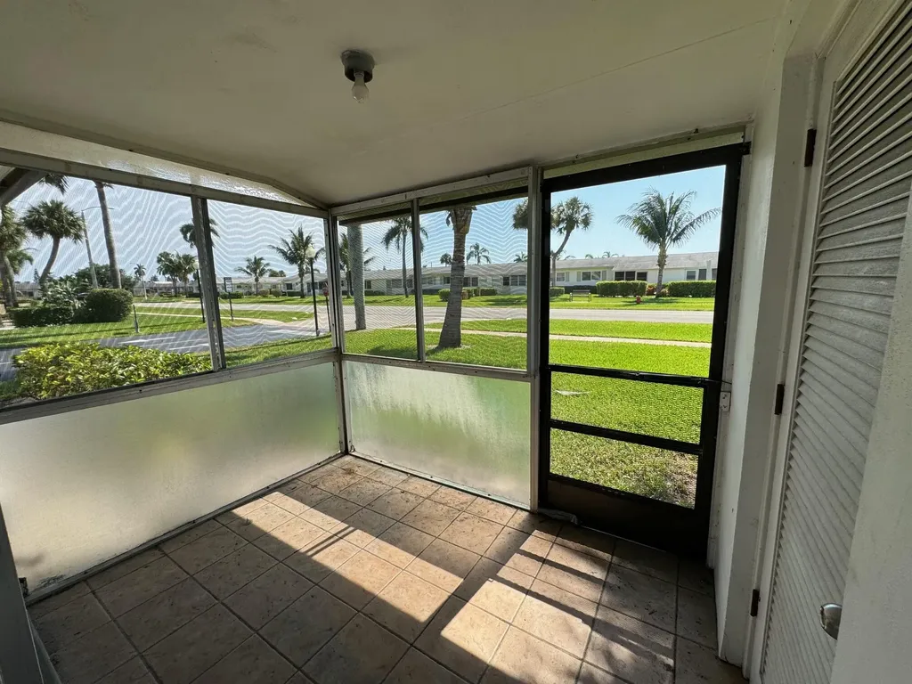 2885 Crosley Drive E West Palm Beach FL 33415