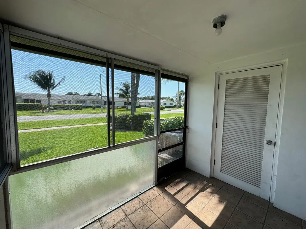 2885 Crosley Drive E West Palm Beach FL 33415