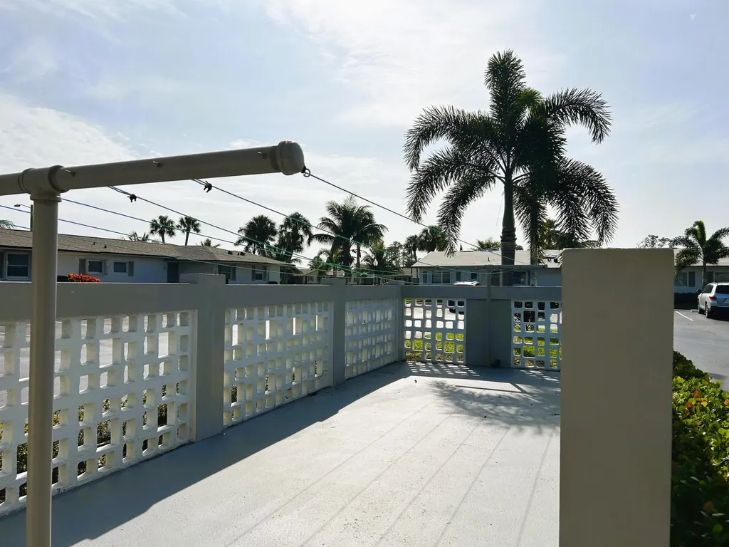 2885 Crosley Drive E West Palm Beach FL 33415