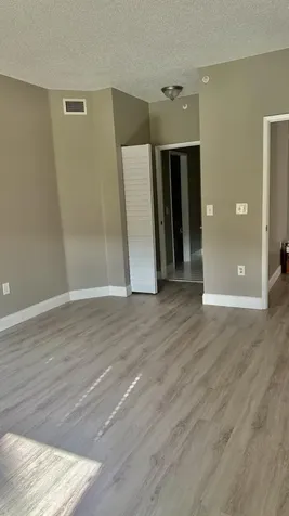 6952 SW 39th Street Davie FL 33314