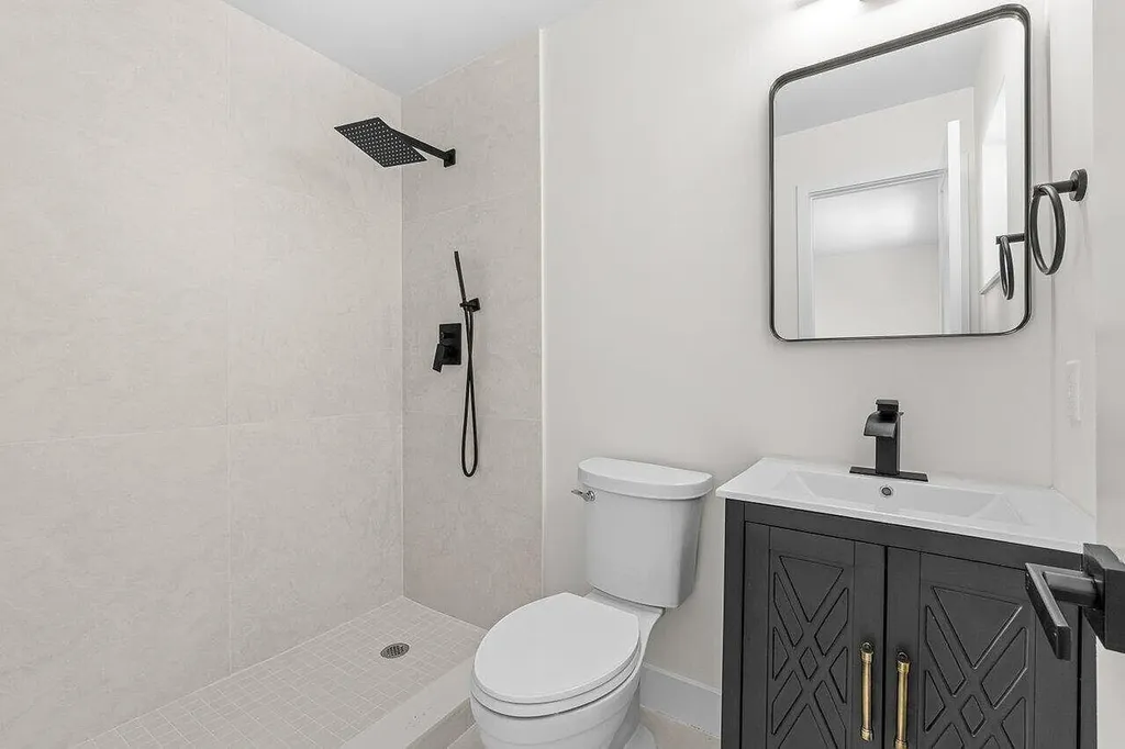 4498 NW 2nd Avenue Boca Raton FL 33431