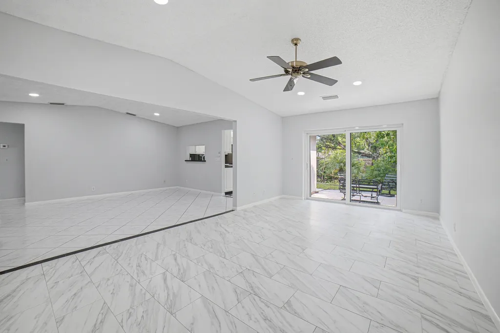 5284 Breadfruit Circle Delray Beach FL 33484
