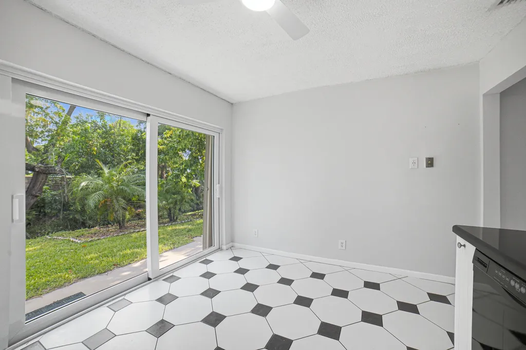 5284 Breadfruit Circle Delray Beach FL 33484