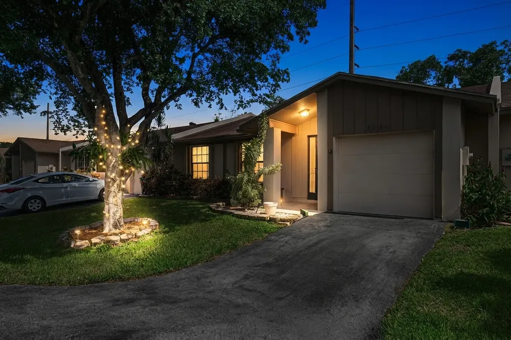 5284 Breadfruit Circle Delray Beach FL 33484
