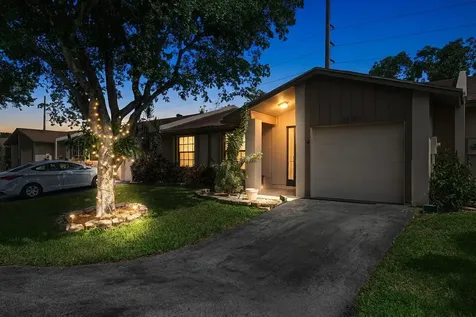 5284 Breadfruit Circle Delray Beach FL 33484