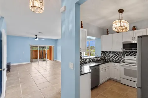 1216 NW 100th Avenue Pembroke Pines FL 33024