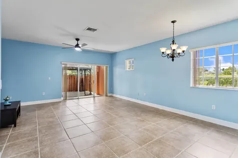 1216 NW 100th Avenue Pembroke Pines FL 33024