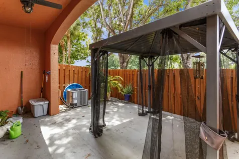 1216 NW 100th Avenue Pembroke Pines FL 33024