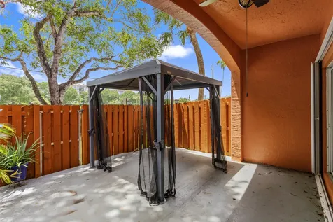 1216 NW 100th Avenue Pembroke Pines FL 33024