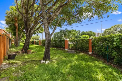 1216 NW 100th Avenue Pembroke Pines FL 33024