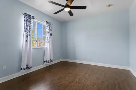 1216 NW 100th Avenue Pembroke Pines FL 33024