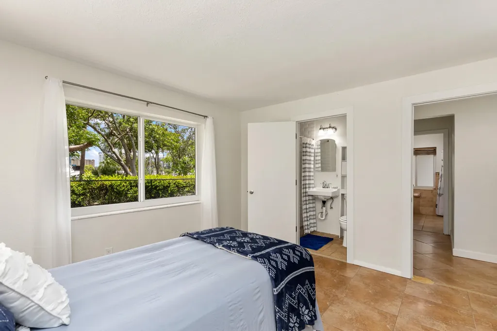 2870 NE 18th Street Pompano Beach FL 33062